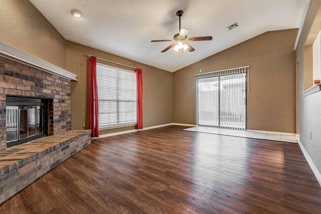 Foto del edificio - 2709 Pennington Ave
