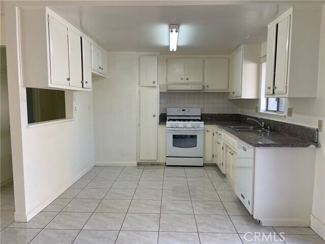 Foto del edificio - 12121 Adrian St