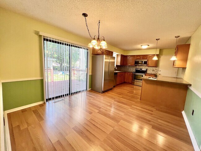 Foto del edificio - 4 Bedroom, 3 Bath walking distance to Amanda Arnold Elementary!