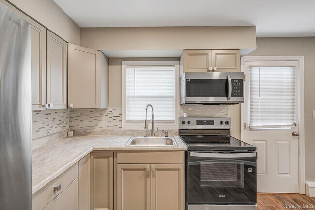 Foto del edificio - 130 5th Ave