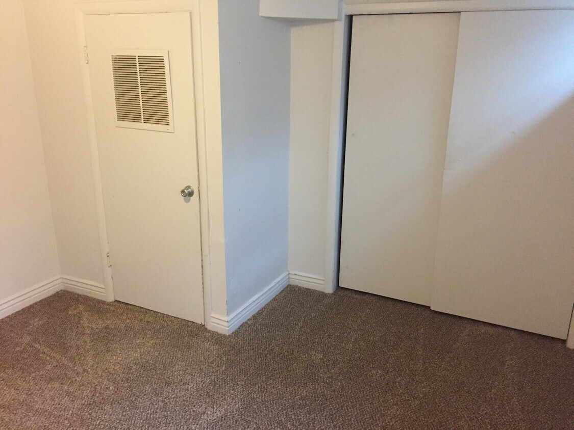 Bedroom - 4245 Highland Drive