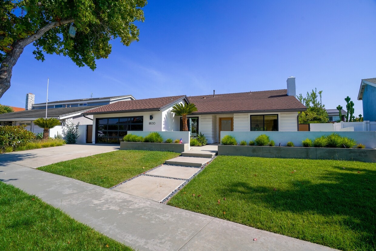 Photo - 1800 Oriole Dr (Costa Mesa, CA)