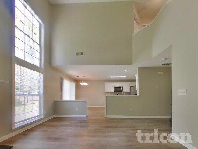 Foto del edificio - 411 Yarrow Way