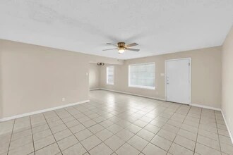 Building Photo - 3024 Tudor Ln