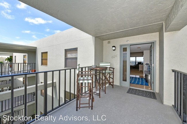 Building Photo - 2 br, 2 bath House - 755. S. Palm Ave #604