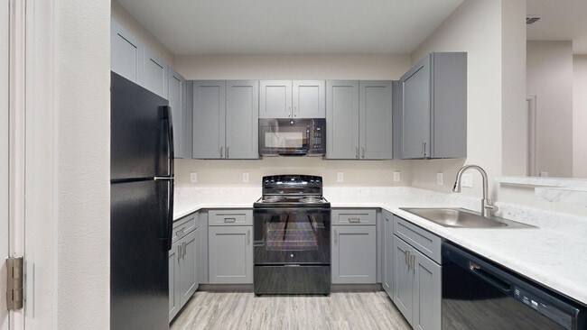 Interior Photo - 20 Lambourne