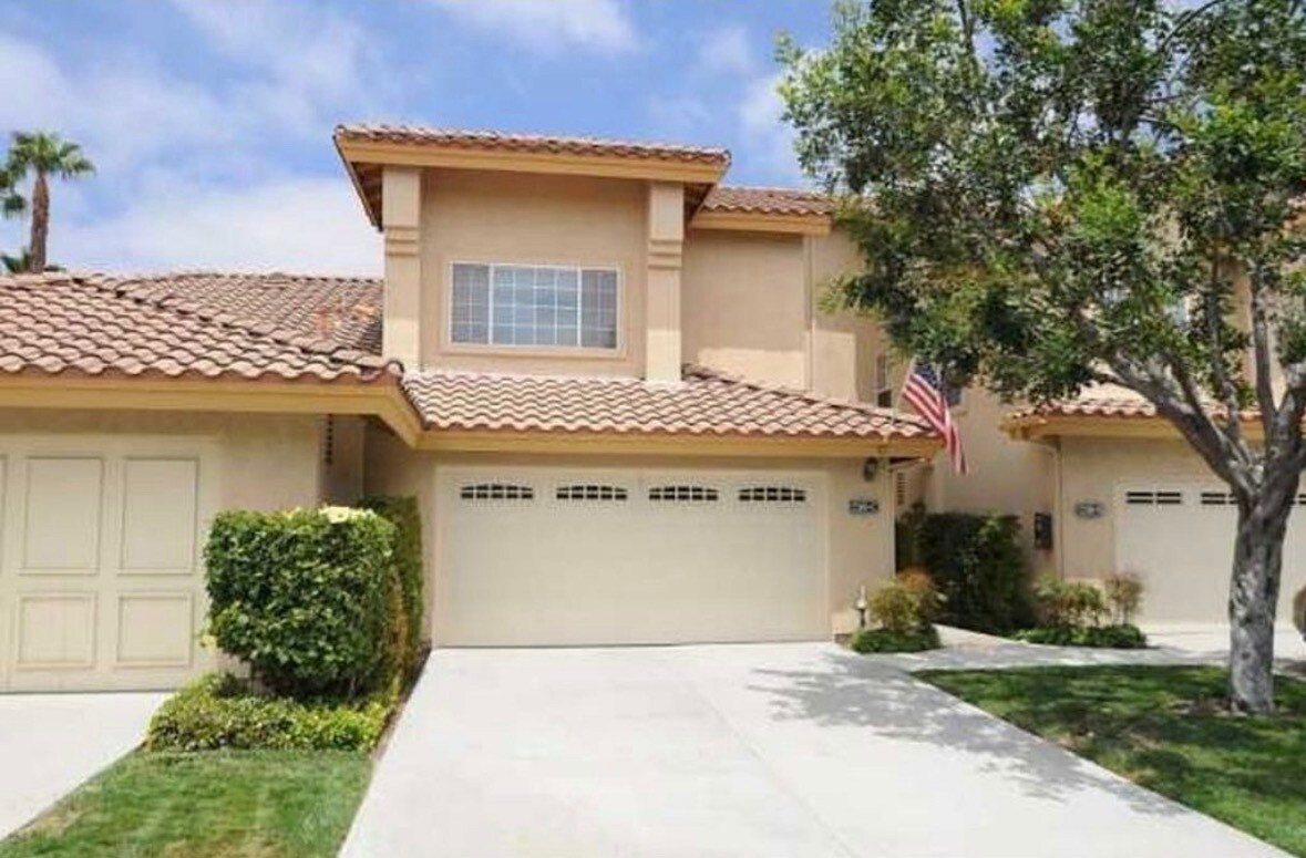 Foto principal - 2300 Greenbriar Dr