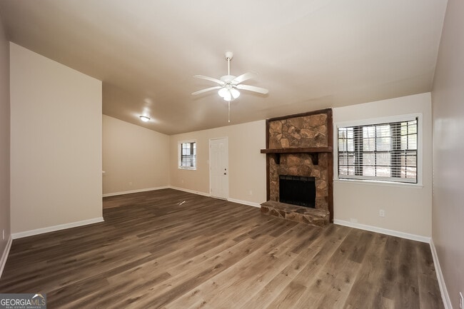 Building Photo - 380 Fleming Ct