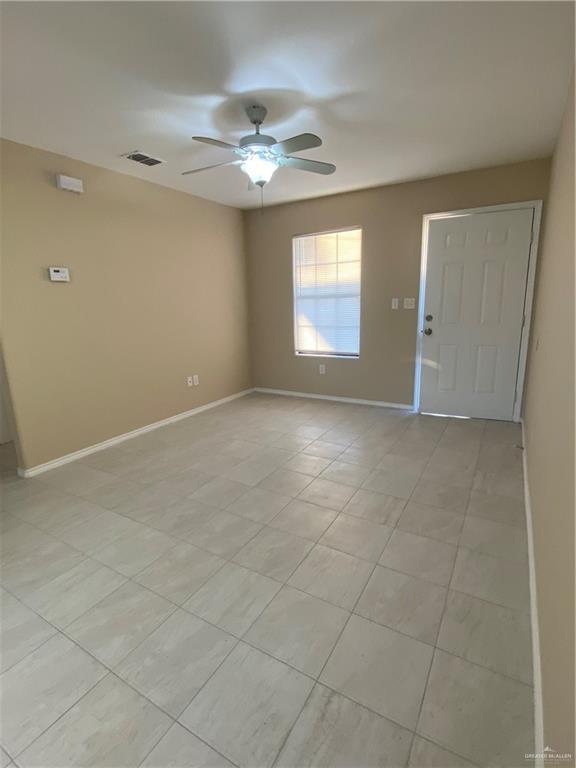 Building Photo - 10 Pine St