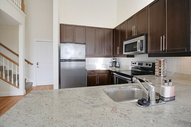 Foto del edificio - 909 Usher St