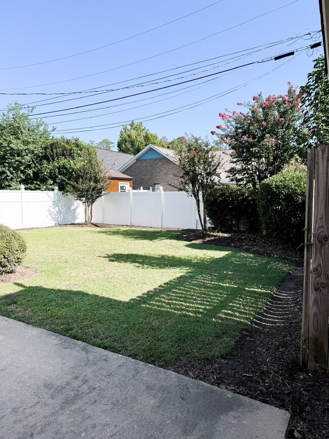 Foto del edificio - 30 Sweet Gum Ln