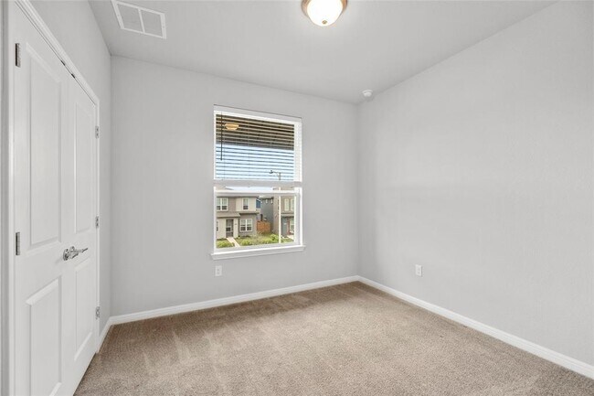 Foto del edificio - Baythorne Dr