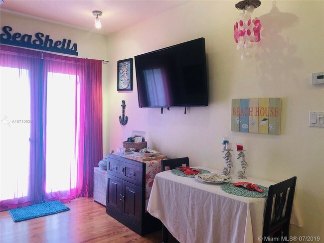 Foto del edificio - 323 Fillmore St