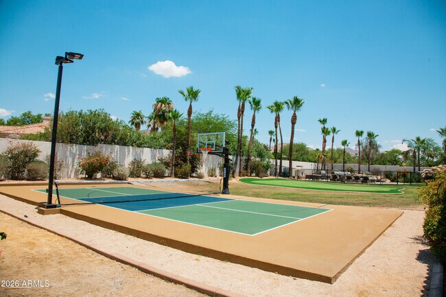 Foto del edificio - 10754 E Laurel Ln