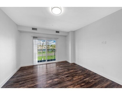 Foto del edificio - 9 Needhams Landing Rd