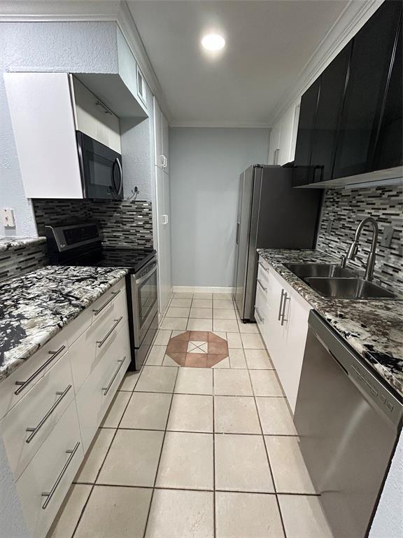Building Photo - 5550 N Braeswood Blvd