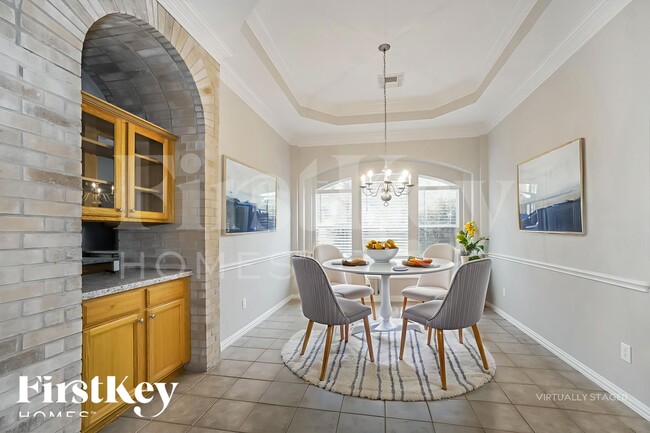 Building Photo - 16042 Belleshire Ln