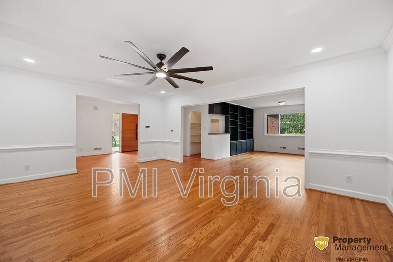 Primary Photo - 1313 Cloncurry Rd