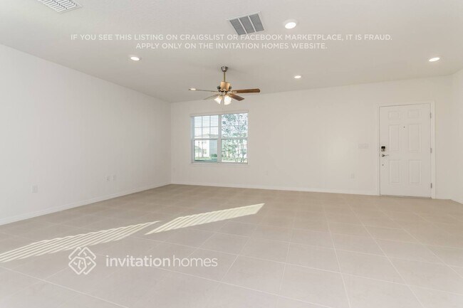 Foto del edificio - 16657 Silver Brook Wy