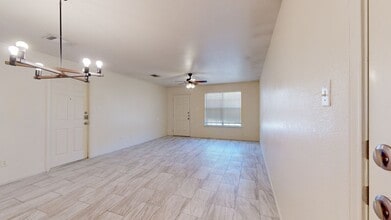 Building Photo - 1406 Van Zanten Ct