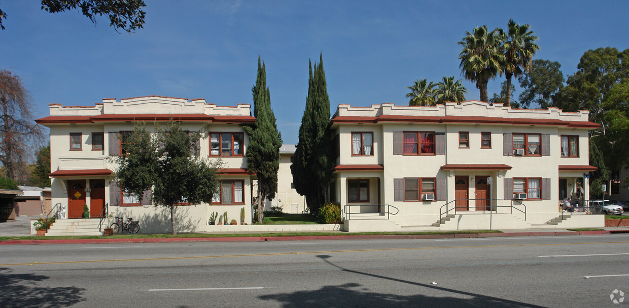 Building Photo - 1053-1061 Del Mar Blvd