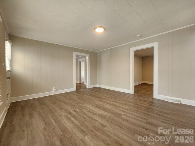 Building Photo - 29 Willowbrook Dr NW