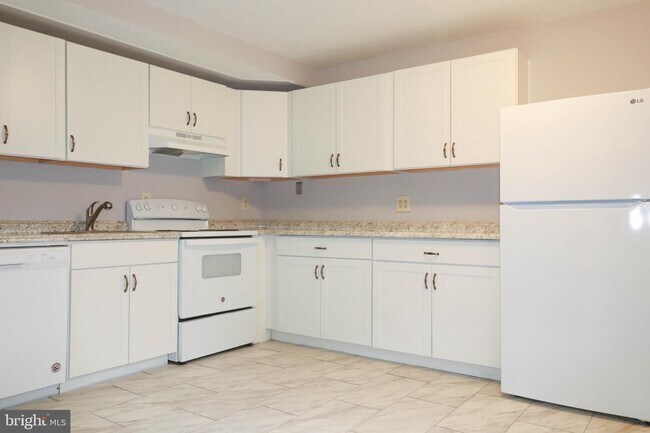 Foto del edificio - 5433 Luckpenny Pl