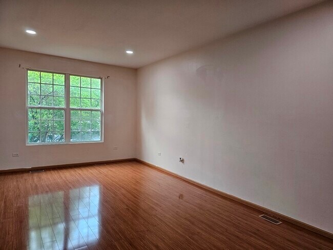 Foto del edificio - 1351 W Alder Creek Dr