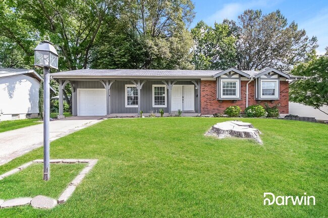 Building Photo - 1517 Springhurst Dr