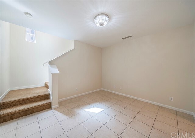 Foto del edificio - 56 Scarlet Bloom