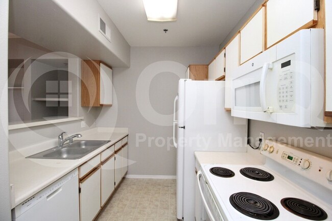 Foto del edificio - 2134 E Broadway Rd
