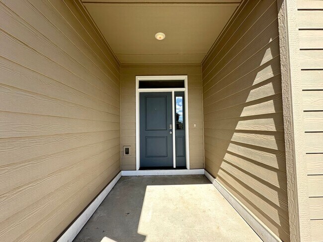 Building Photo - 3 Bed 2 Bath Home in Cle Elum Pines