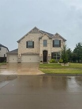 Building Photo - 7413 Sprangletop St