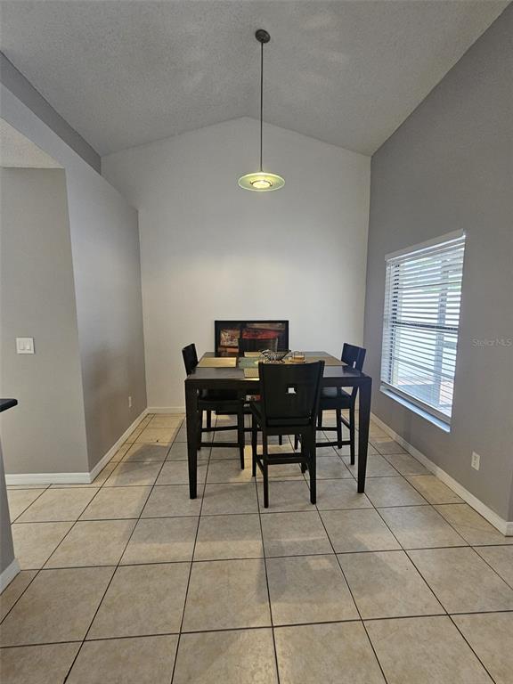 Foto del edificio - 12718 Trowbridge Ln