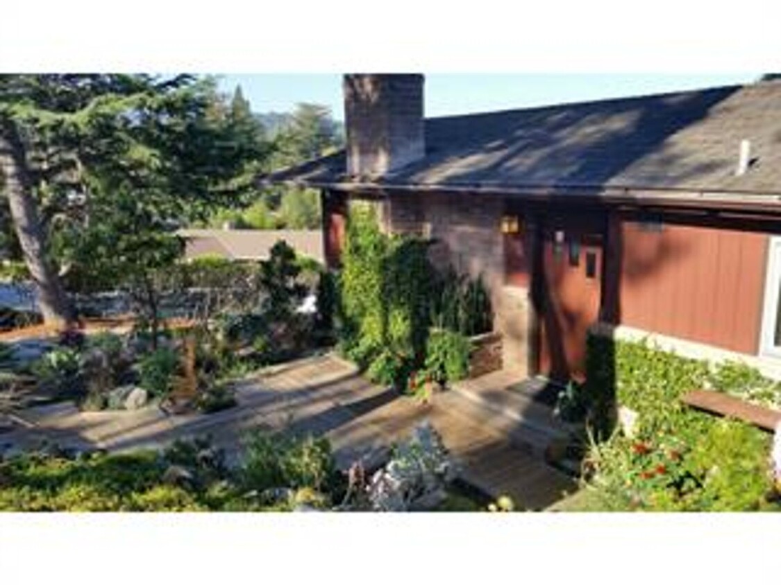 Foto principal - Stunning San Mateo Single Family Home