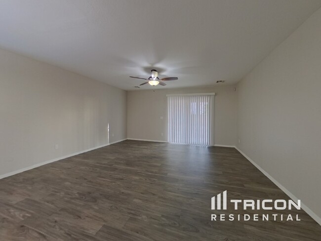 Foto del edificio - 11309 E Wallflower Ln