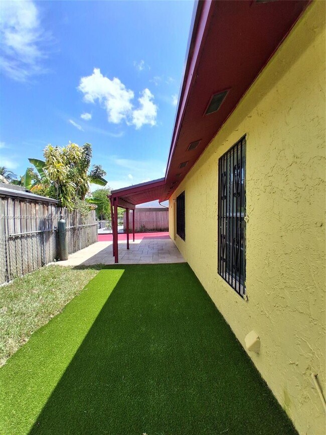 Foto del edificio - 20769 NW 41st Ave
