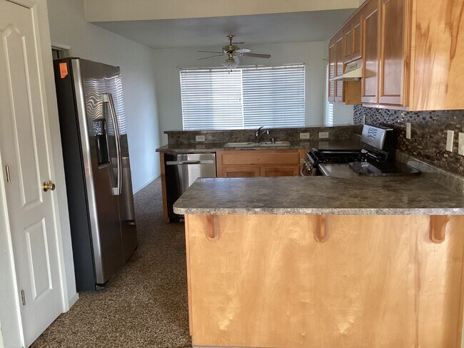 Foto del edificio - 739 Ashbury Ct