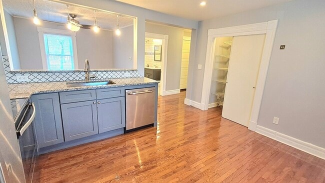 Building Photo - 531 Berkshire Ave