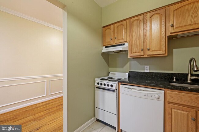 Foto del edificio - 1920 New Hampshire Ave NW