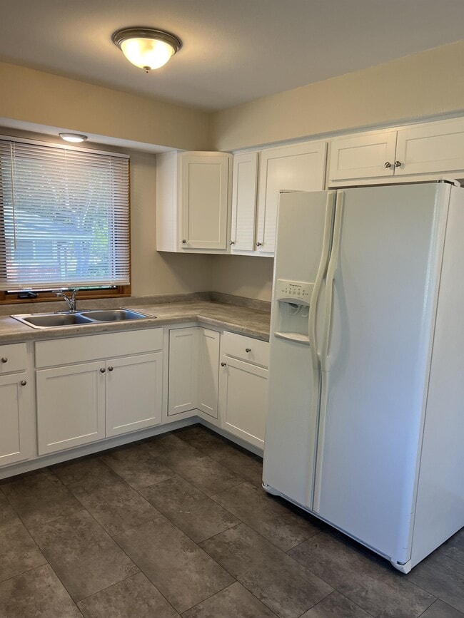 W152N8337 Elm Ln, Menomonee Falls, WI 53051 House Rental in Menomonee