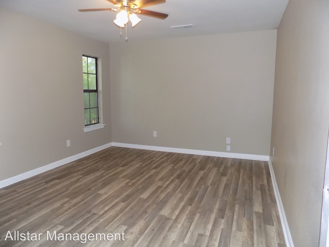 Foto del edificio - 4 br, 2 bath House - 9237 Mason St