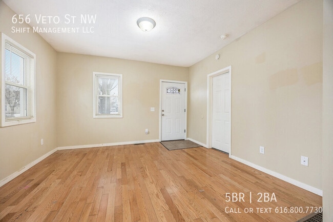 Foto del edificio - 656 Veto St NW