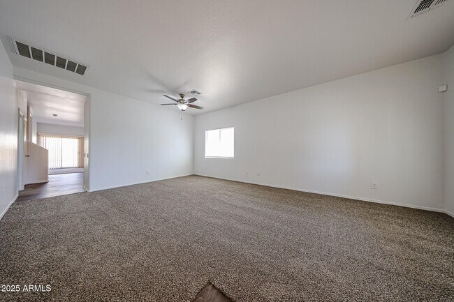 Building Photo - 5318 W Shumway Farm Rd