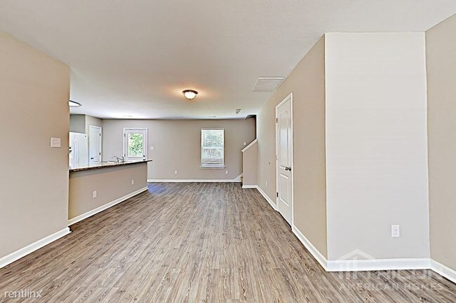 Building Photo - 3216 Dizzy Dean Dr