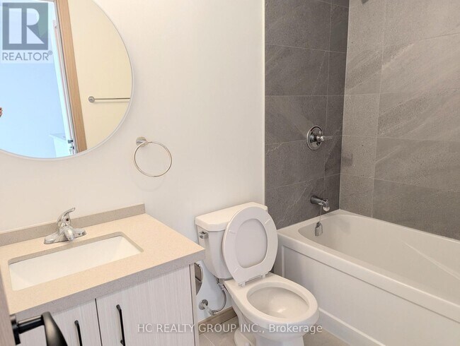 Photo du bâtiment - 3421 Sheppard Ave E