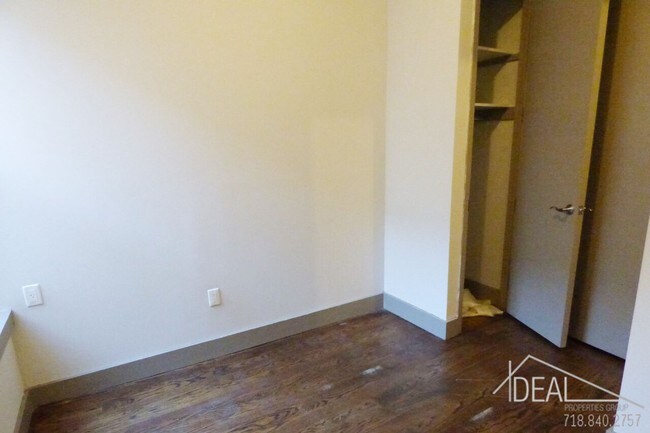 Building Photo - 1501 Eastern Pky