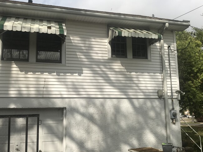 Building Photo - 704 Avenue G