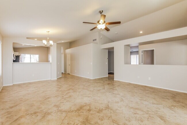 Foto del edificio - 10435 W Medlock Dr