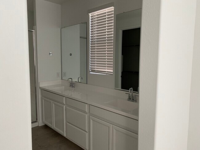 Foto del edificio - 2881 E 27th Ave